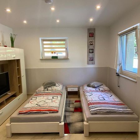 1 Zi. Apartment Naehe Flughafen/Messe Stuttgart 24H Waldenbuch 외부 사진