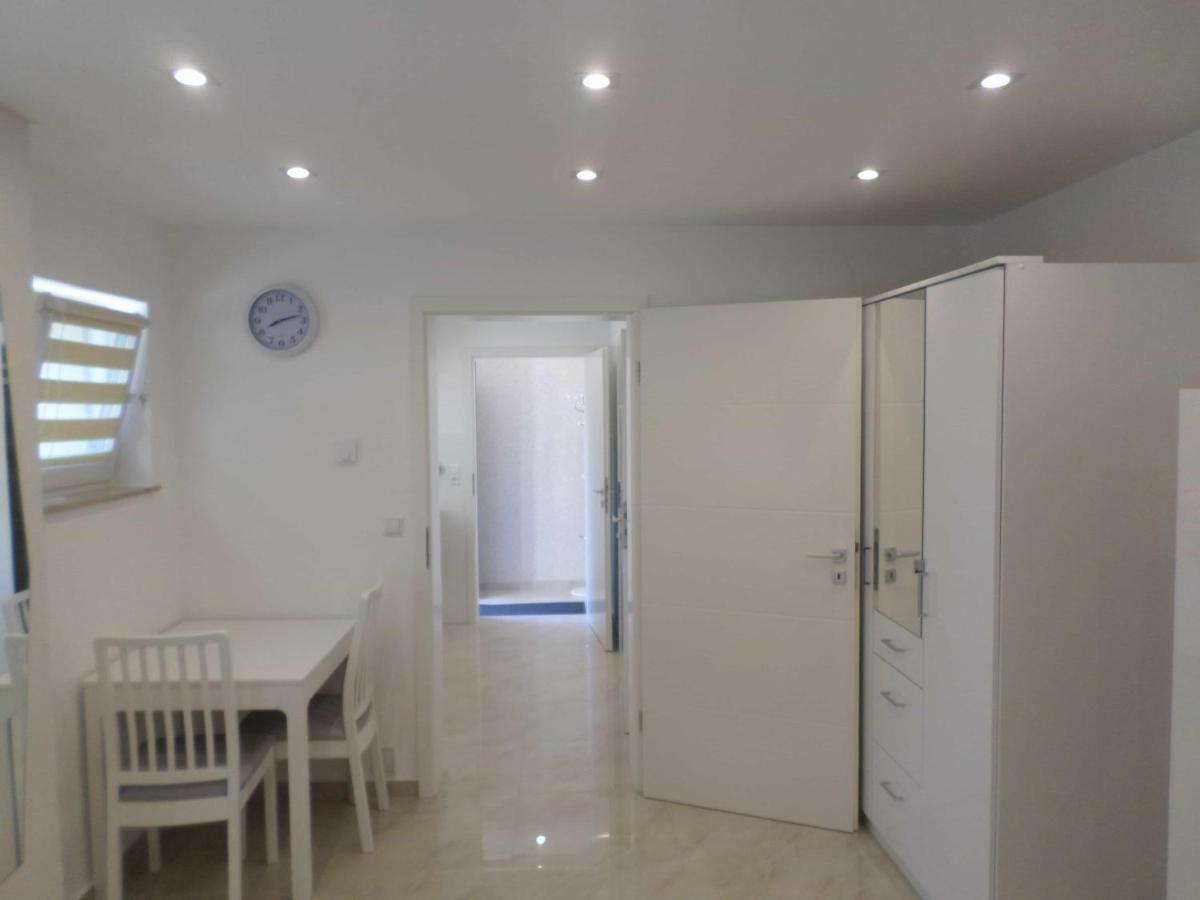 1 Zi. Apartment Naehe Flughafen/Messe Stuttgart 24H Waldenbuch 외부 사진